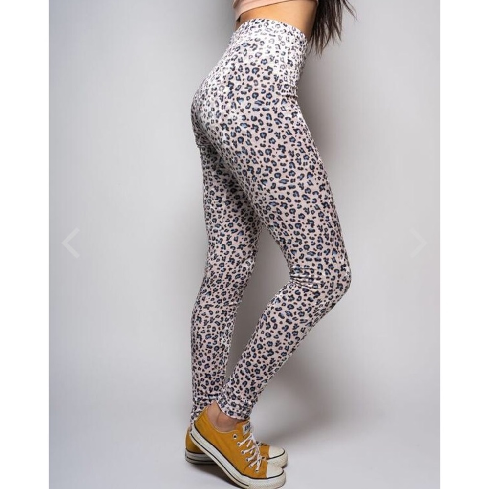 NWOT Spirithoods Velvet Leopard leggings